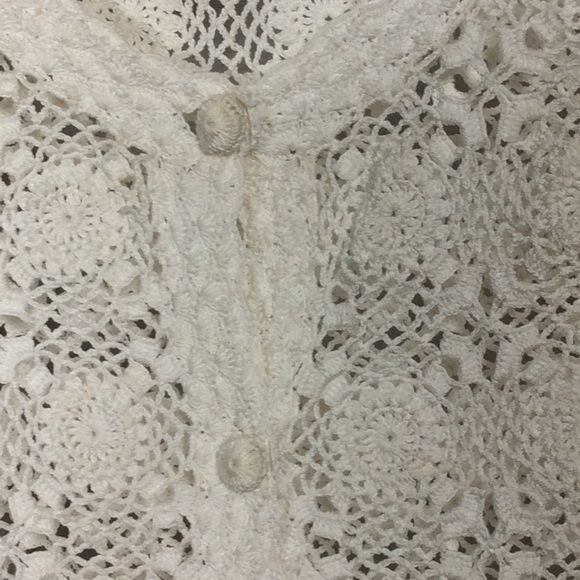 Hand Crocheted Women’s White Button Up Top VTG - Picture 2 of 13